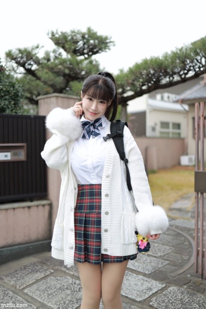 甜美小姐姐朱可儿：下课后来一场尾随的约会-知图屋