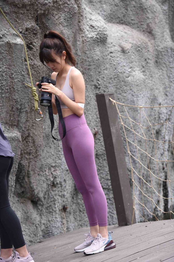 香芋色瑜伽裤高马尾女孩【111P】04039-知图屋