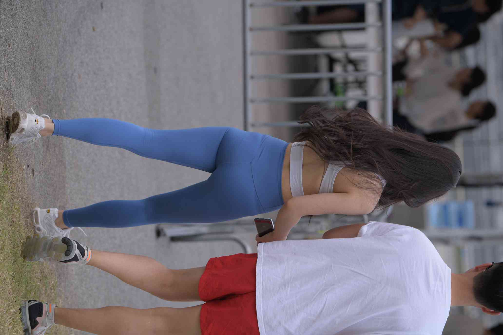 图片[3]-陪男朋友逛街的瑜伽裤女孩【74P】04034-知图屋