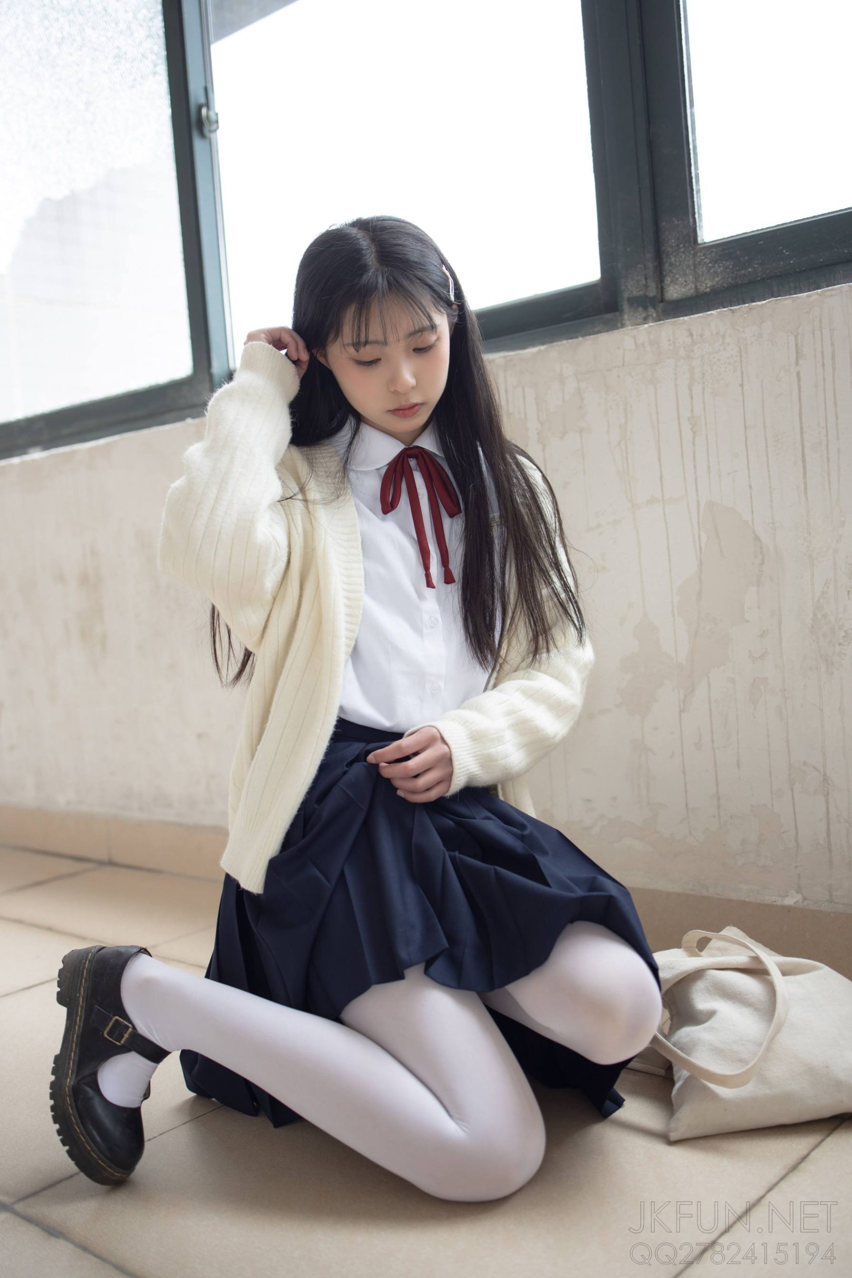 图片[3]-甜美可人的白丝姑娘【127P】20011-知图屋