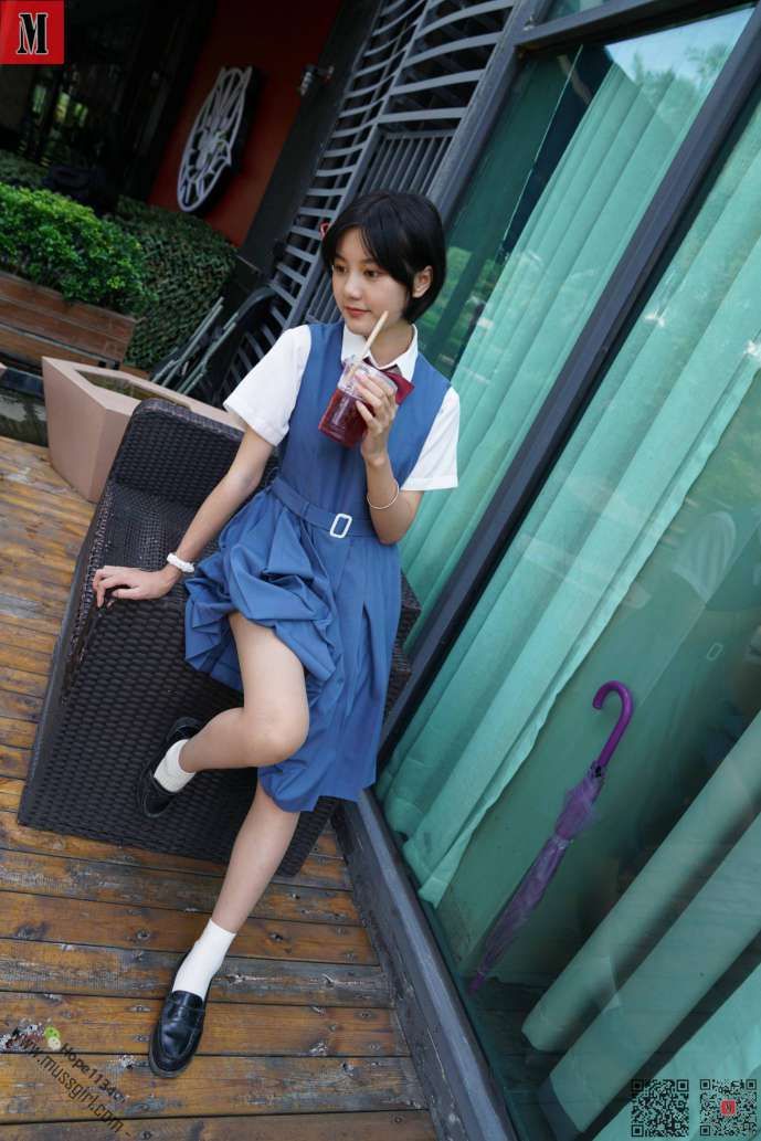 图片[2]-一副学生模样的短发姑娘【112P】20023-知图屋