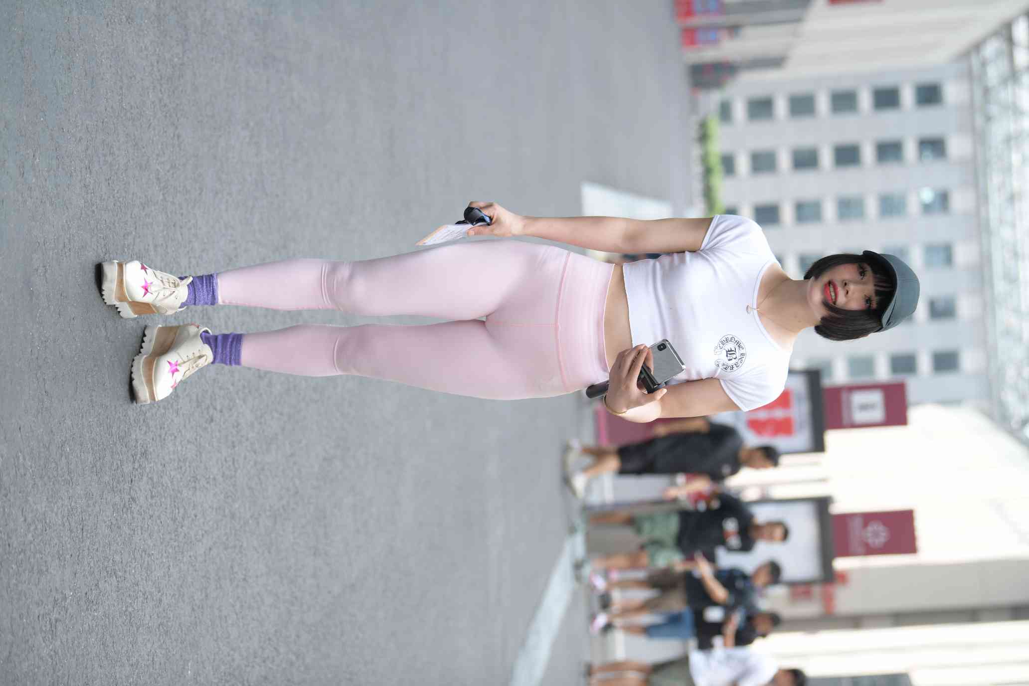 图片[2]-短发鸭舌帽时尚女生【102P】04022-知图屋