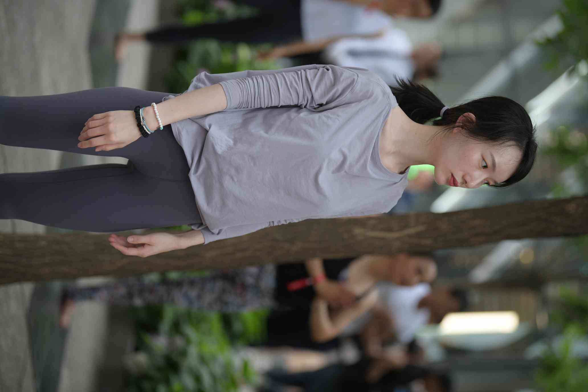 图片[5]-做瑜伽的小女人【75P】04023-知图屋