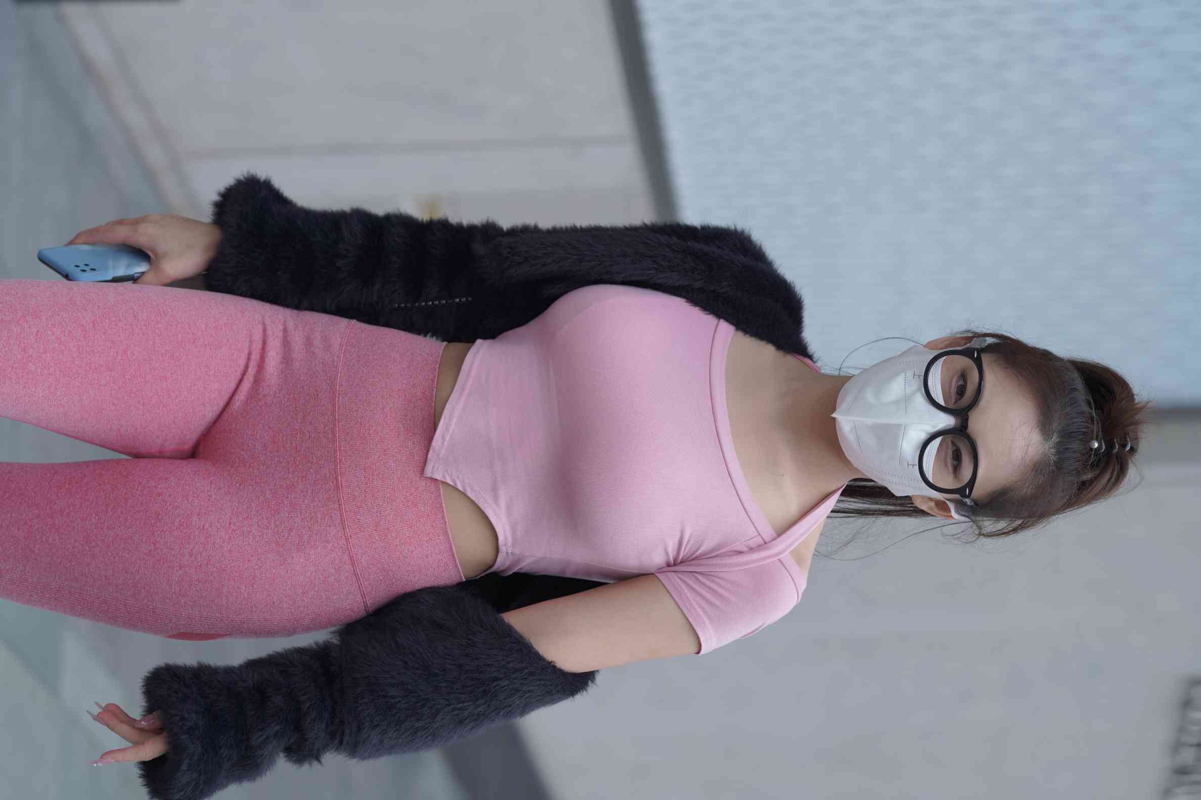 图片[4]-粉红色瑜伽裤的眼镜妹妹【93P】04019-知图屋