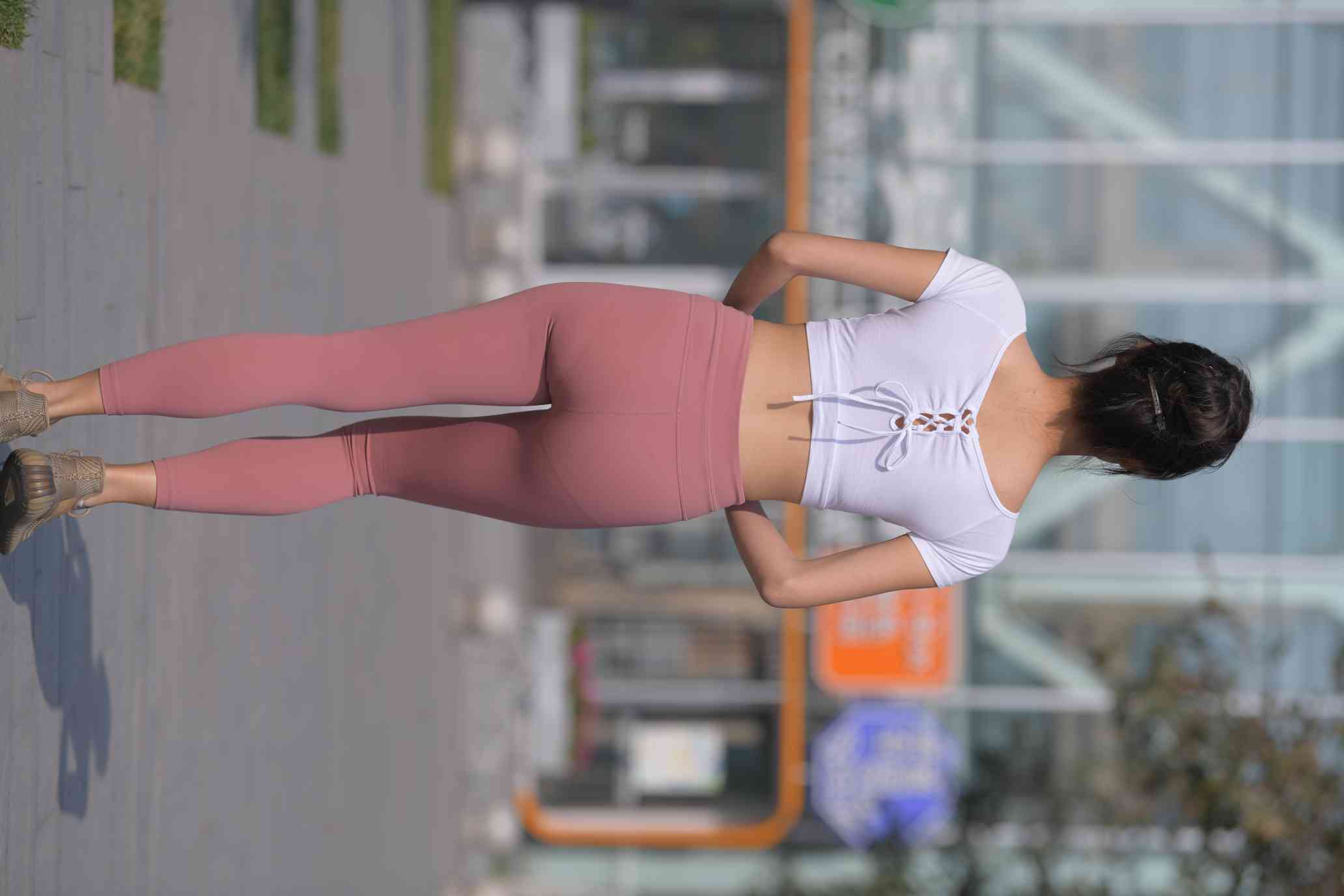 图片[1]-很漂亮的瑜伽裤女孩【419P】04013-知图屋