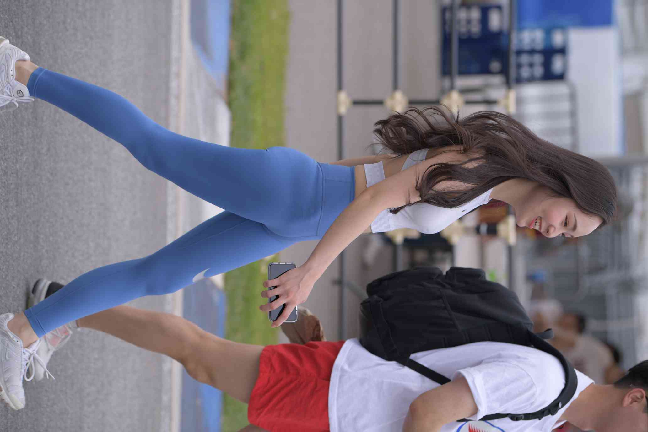 图片[4]-陪男朋友逛街的瑜伽裤女孩【74P】04034-知图屋