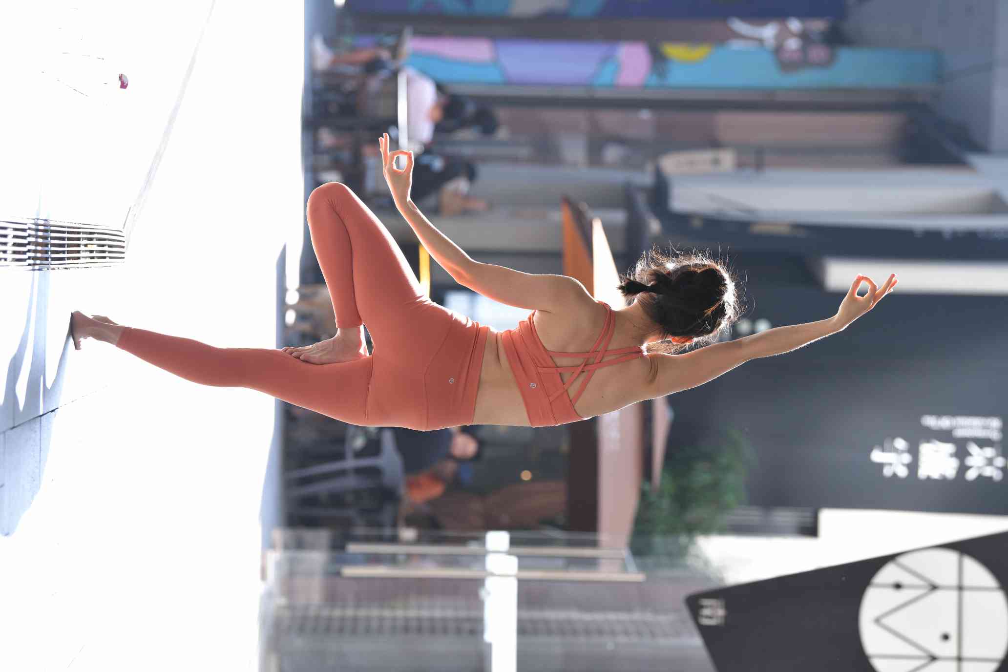 图片[4]-练瑜伽的姑娘【176P】04028-知图屋