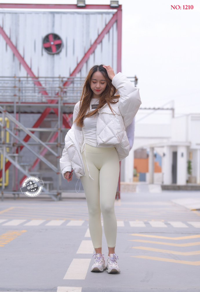 图片[2]-漂亮的白色瑜伽裤女孩 J1441 696P1V-21.4GB-知图屋