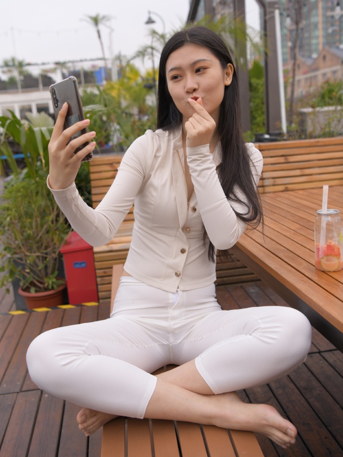 图片[2]-白色紧身裤女孩 J1418 732P2V-27.1GB-知图屋