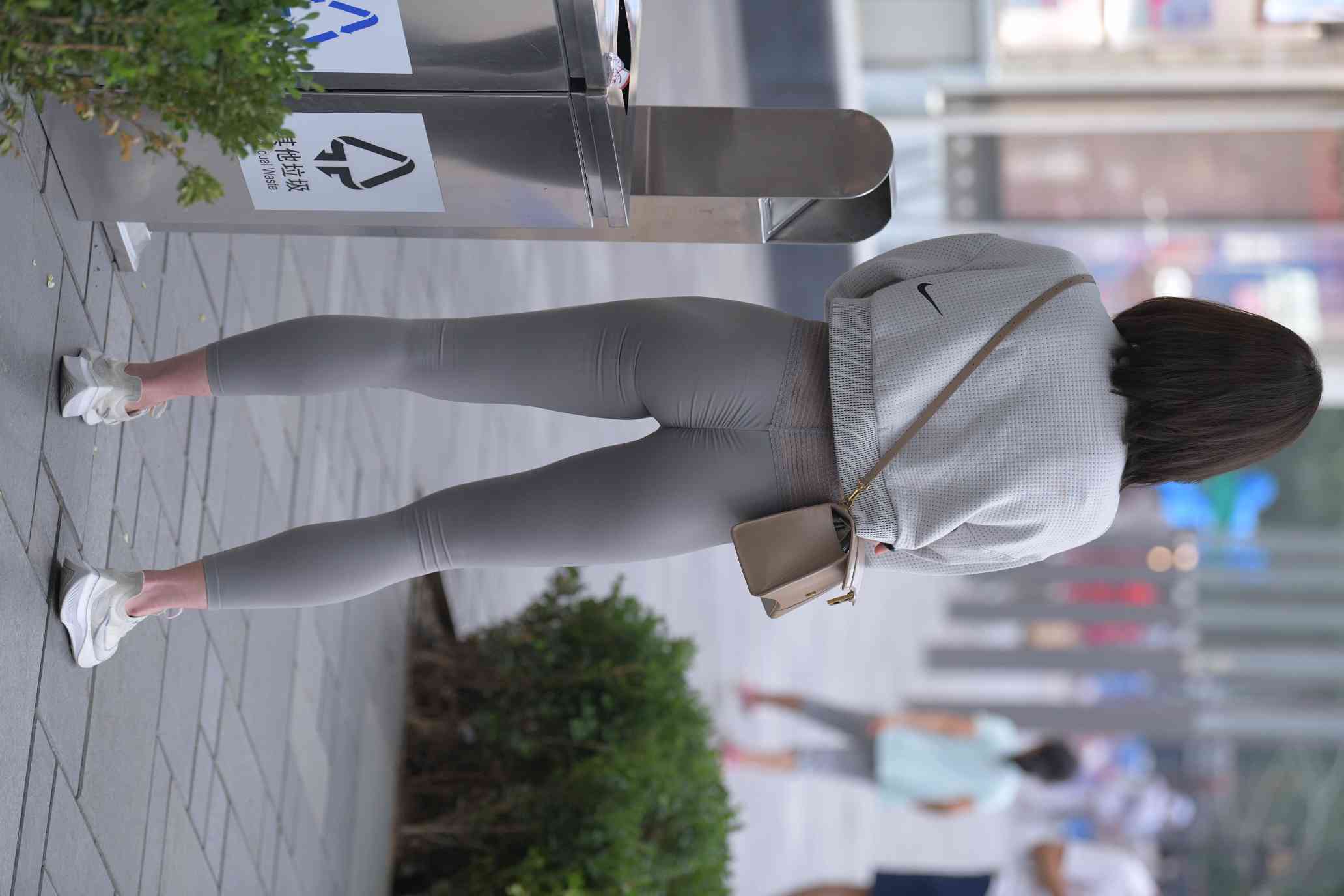 图片[4]-身材很好的短发瑜伽裤姑娘【157P】04015-知图屋