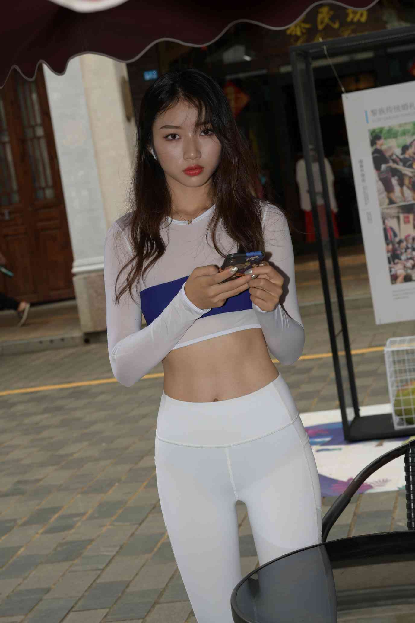 图片[3]-白色瑜伽裤好身材女孩【530P】04041-知图屋