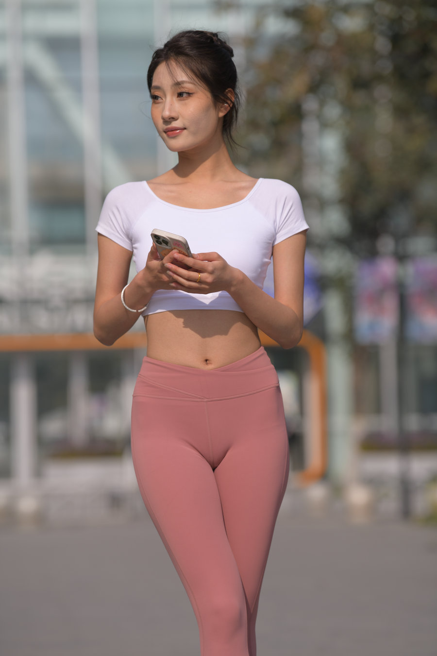 图片[1]-粉红色瑜伽裤女孩J4915 583P1V-26.4GB-知图屋