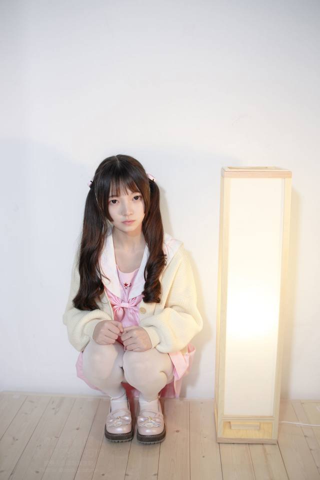 图片[2]-好像有什么心事的白丝双马尾女孩【59P】20022-知图屋