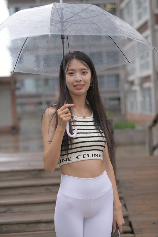 打伞的白色瑜伽裤女孩J2986 622P1V-22.06GB-知图屋