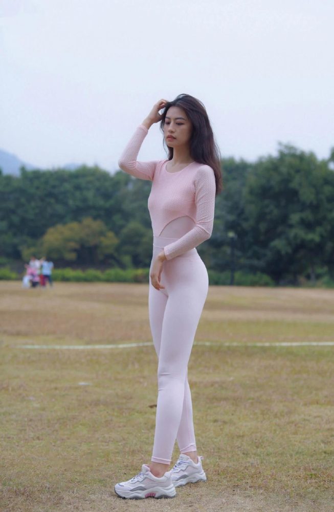 柔情似水的瑜伽裤姑娘 J1429 291P1V-14.6GB-知图屋