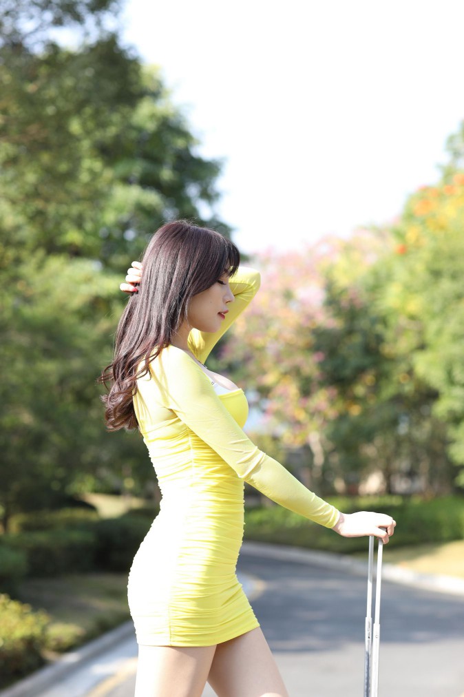 图片[6]-穿紧身裙的美丽姑娘要出去旅行了【419P】00046-知图屋