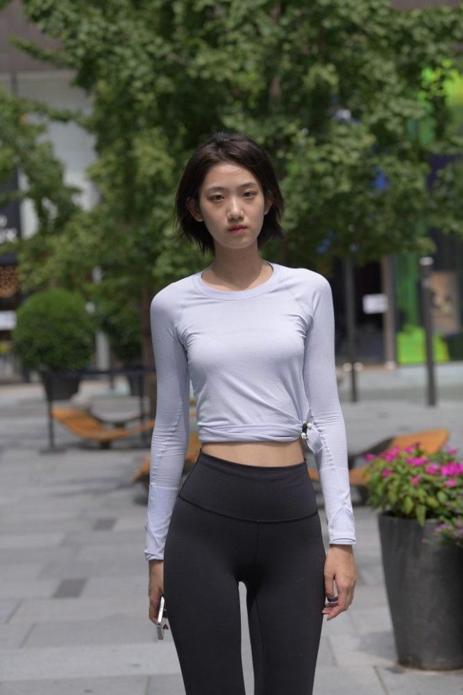 短发长腿的女生J2791 292P-5.71GB-知图屋