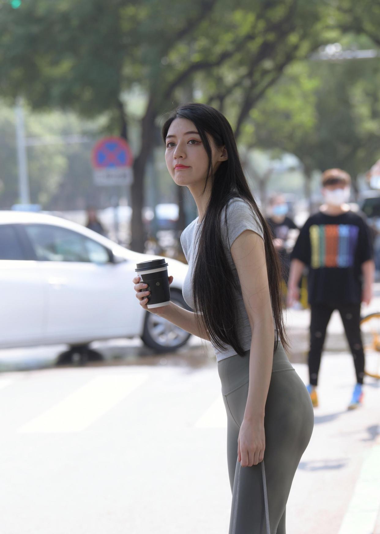 图片[3]-在外面逛街的瑜伽裤女孩J2240 449P1V-16.7GB-知图屋