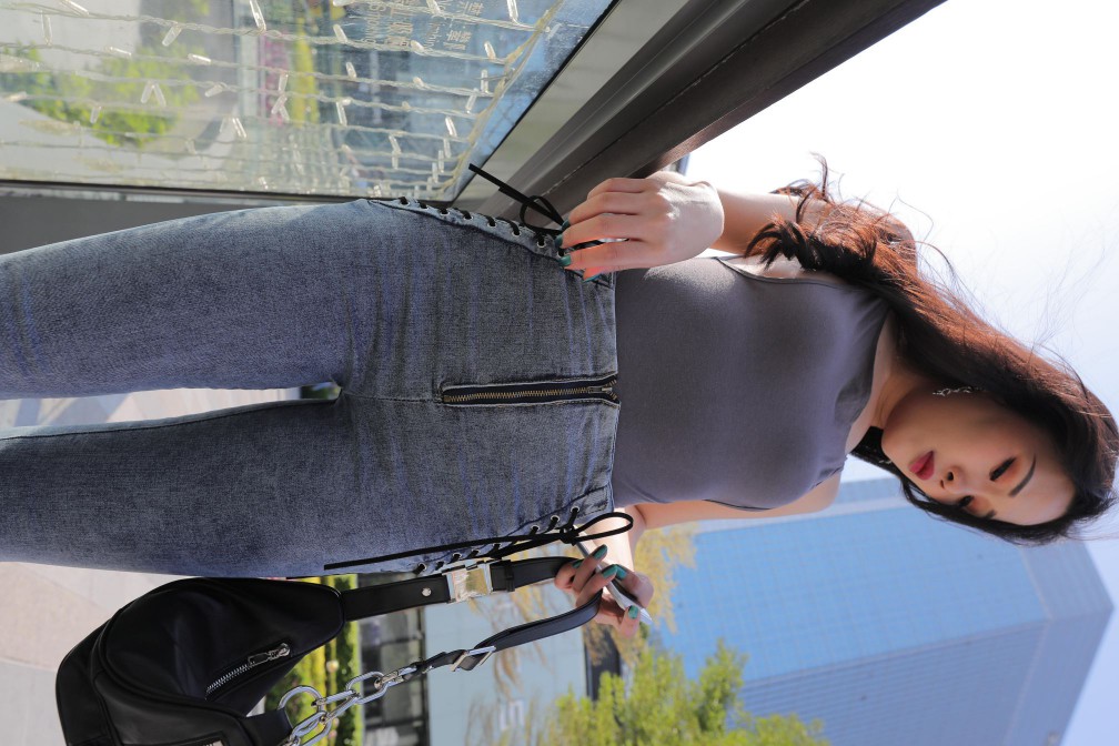 图片[3]-漂亮的紧身牛仔裤长发女孩【474P】00059-知图屋