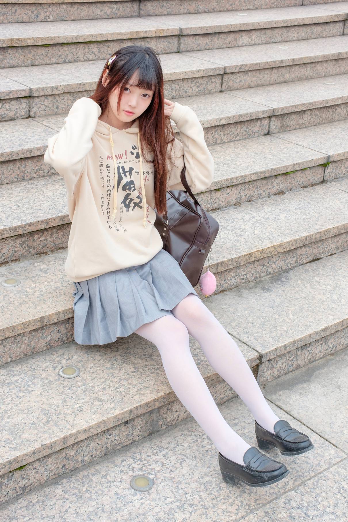 图片[1]-甜美的白丝女孩【131P】20007-知图屋