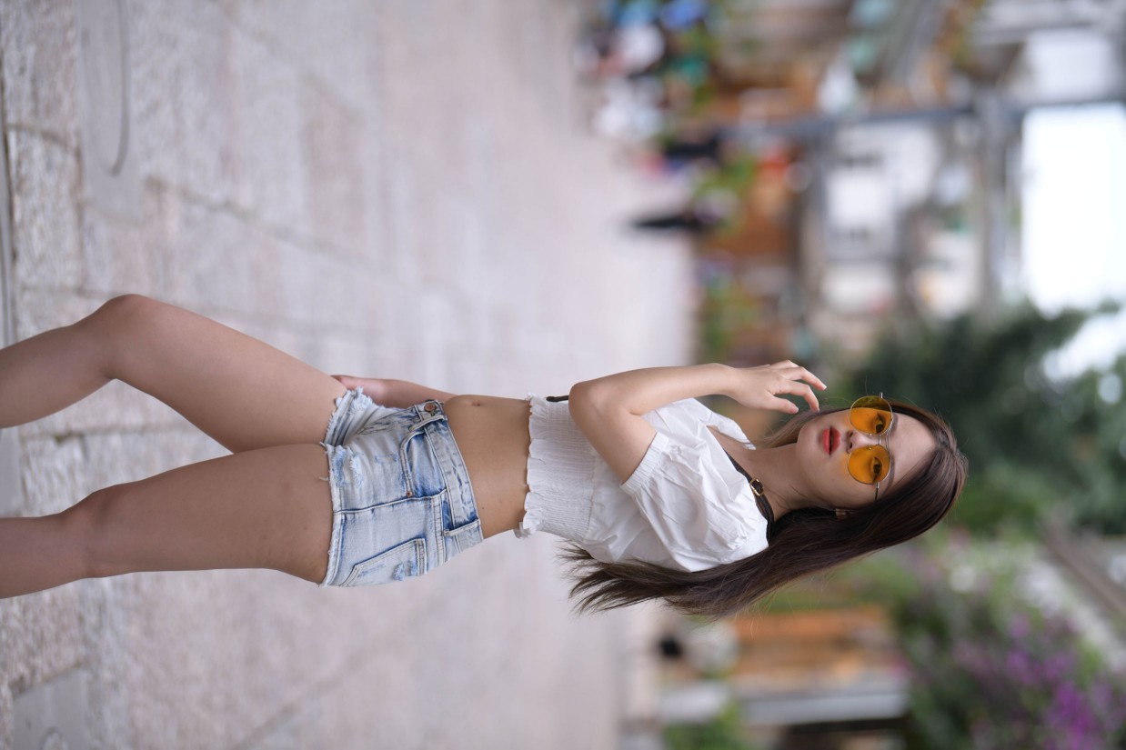 图片[4]-戴太阳镜的牛仔短裤紧身牛仔MM【167P】00021-知图屋