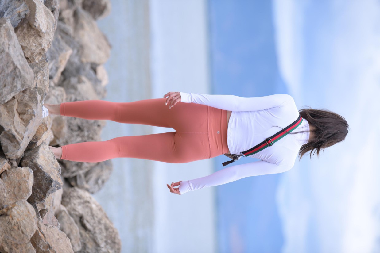 图片[6]-橙色瑜伽裤的高马尾姑娘【615P】00051-知图屋