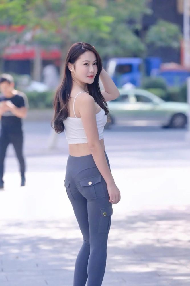 紧身牛仔裤小女人 J1746 562P-12.8GB-知图屋