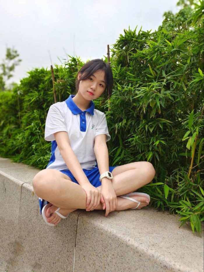 穿校服非常清纯的小姑娘【49P】20003-知图屋