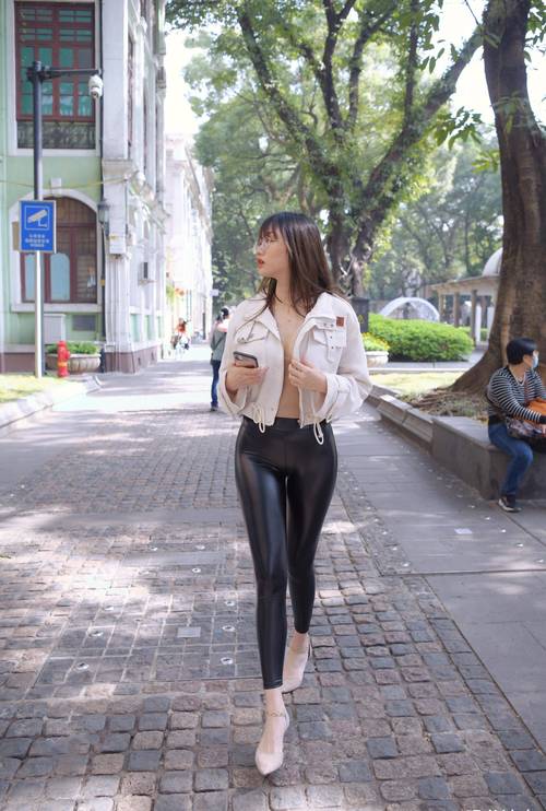 图片[3]-戴眼镜的皮裤女孩 J1473 1046P2V-35.5GB-知图屋