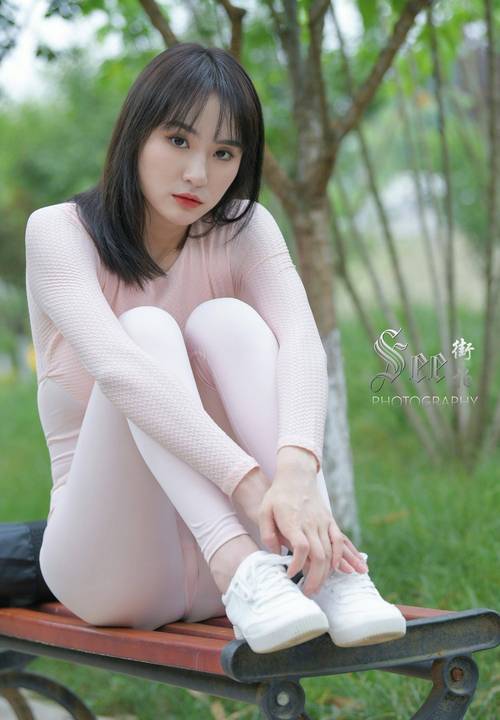 图片[2]-粉粉的瑜伽裤女孩太可爱了 J2090 854P1V-30.4GB-知图屋